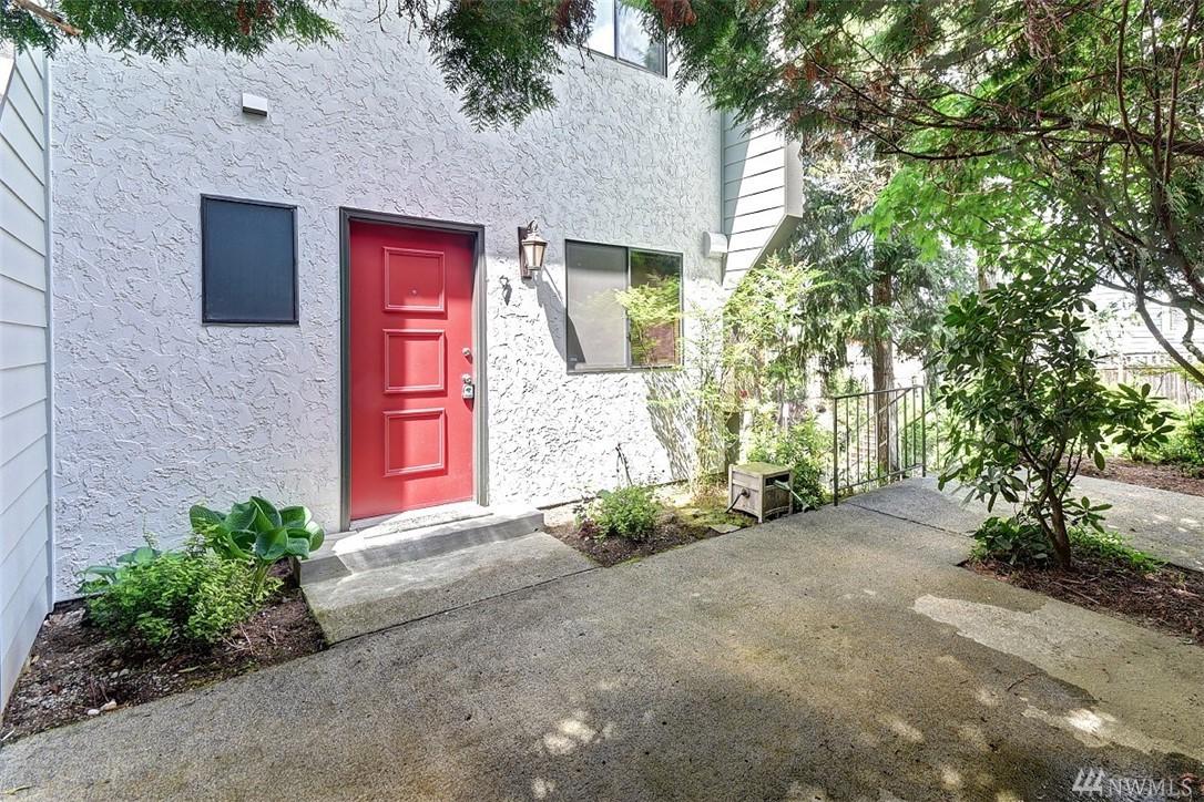350 4th Ave - Photo 1