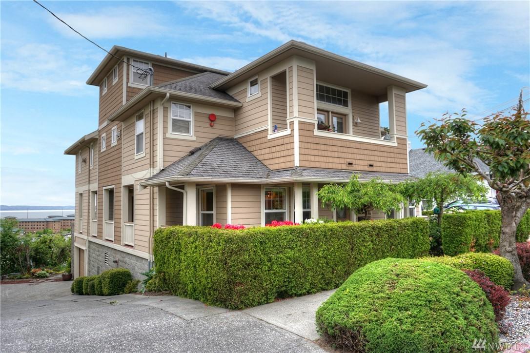 1934 Grand Ave - Photo 1