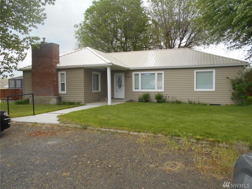 205 Cherry Lane - Photo 1