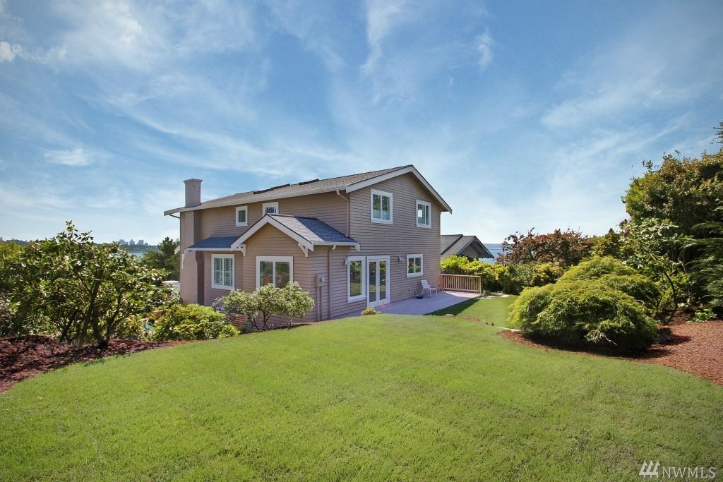 809 39th Ave - Photo 1