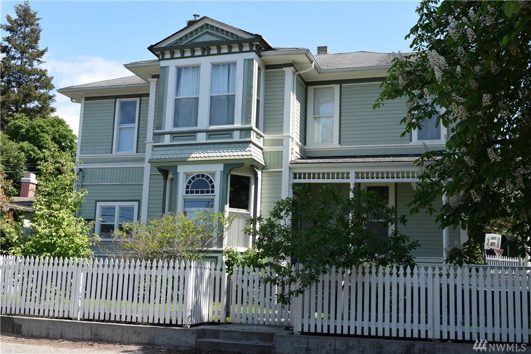 303 Benton - Photo 1