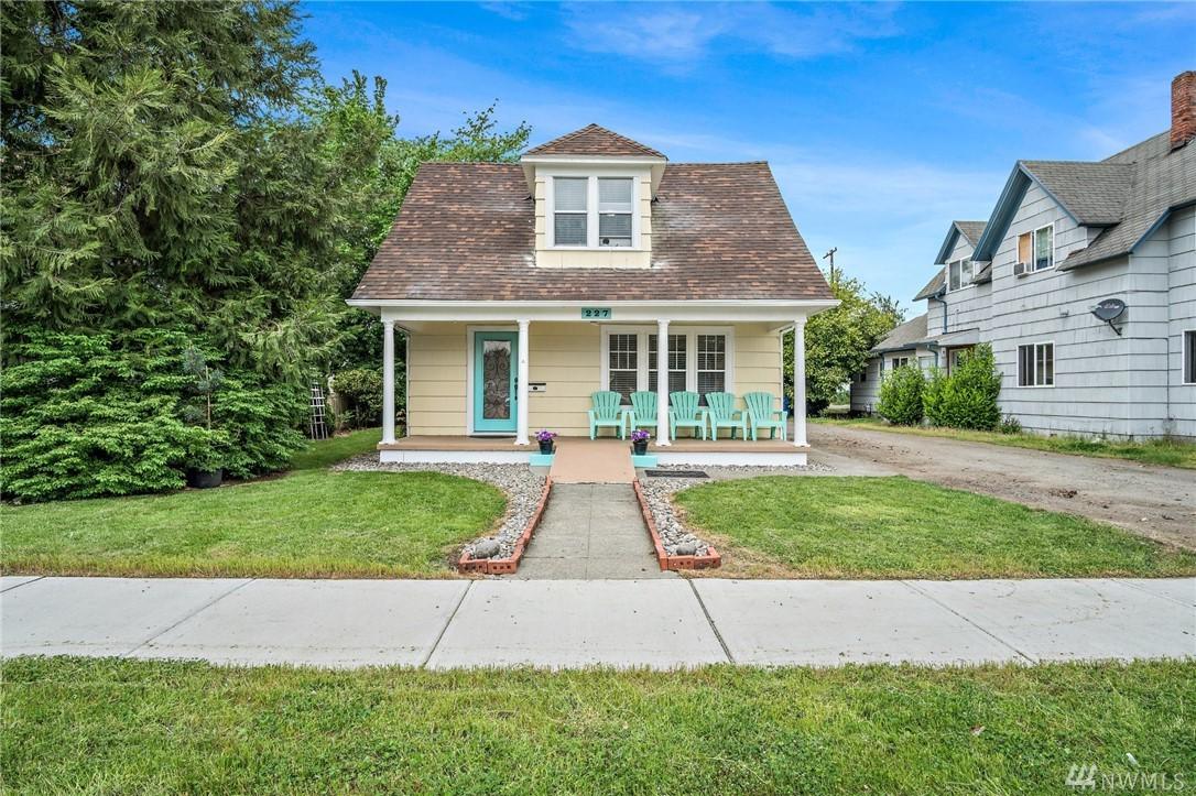 227 Rock St - Photo 1