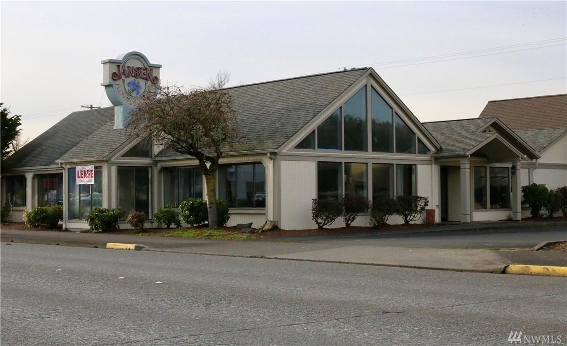 1052 Washington Wy - Photo 1