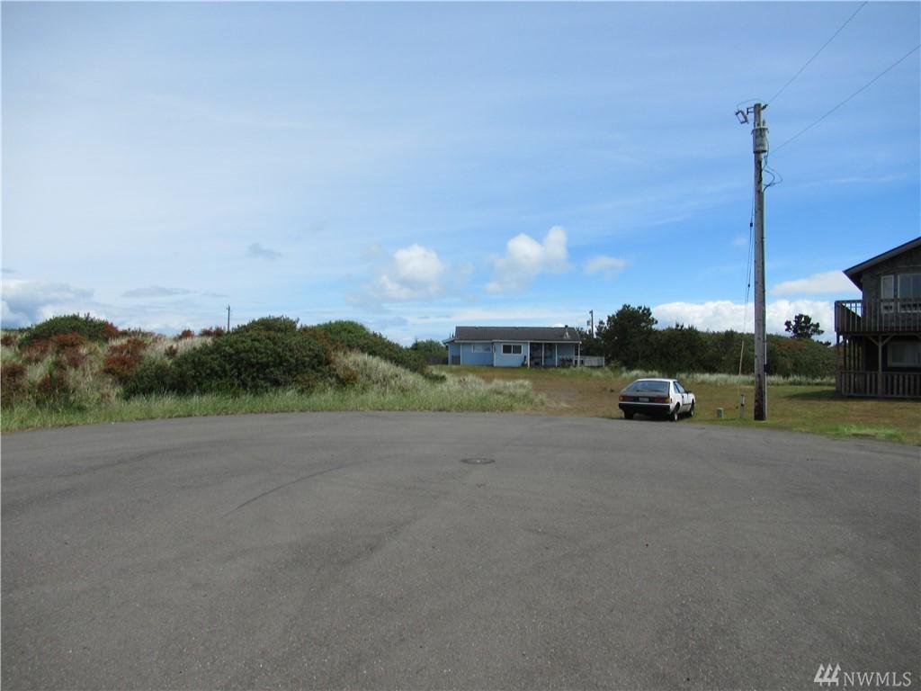 938 Starfish Place - Photo 1