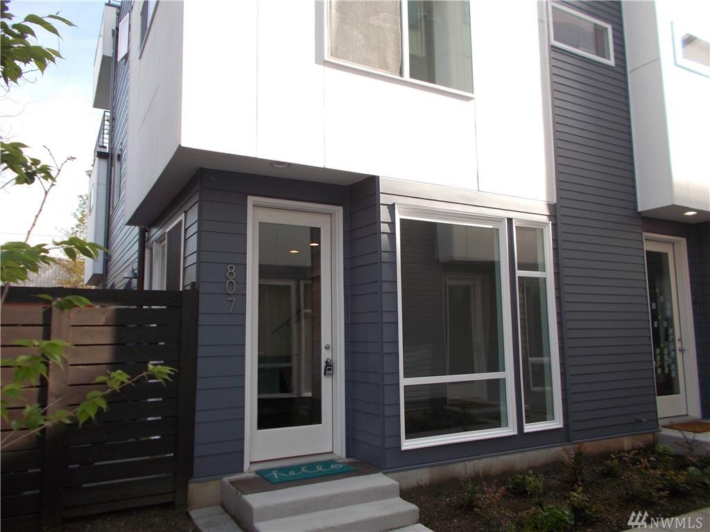 807 Cloverdale - Photo 1
