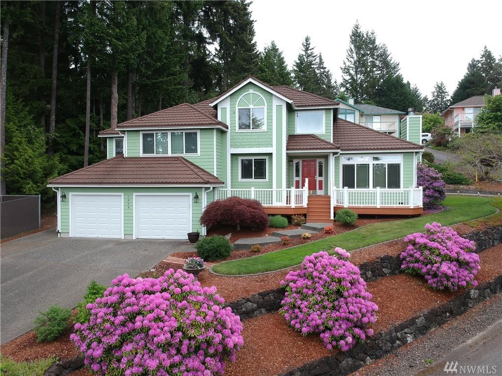1802 Zephyr Ln Nw - Photo 1