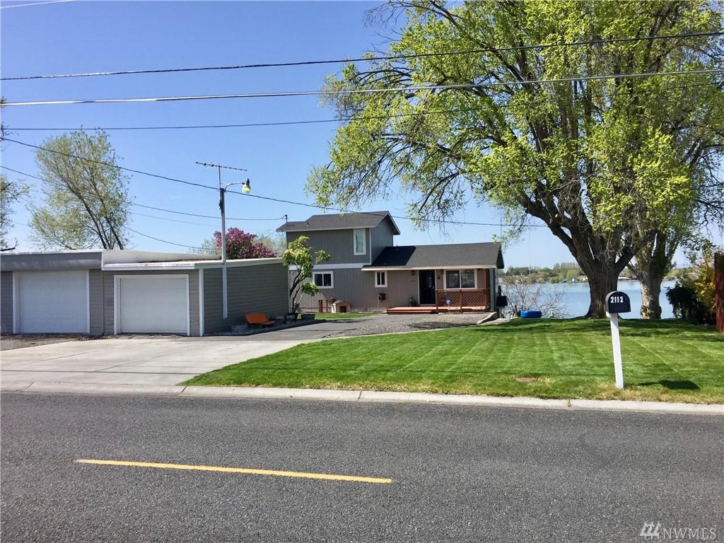 2112 Marina Dr - Photo 1