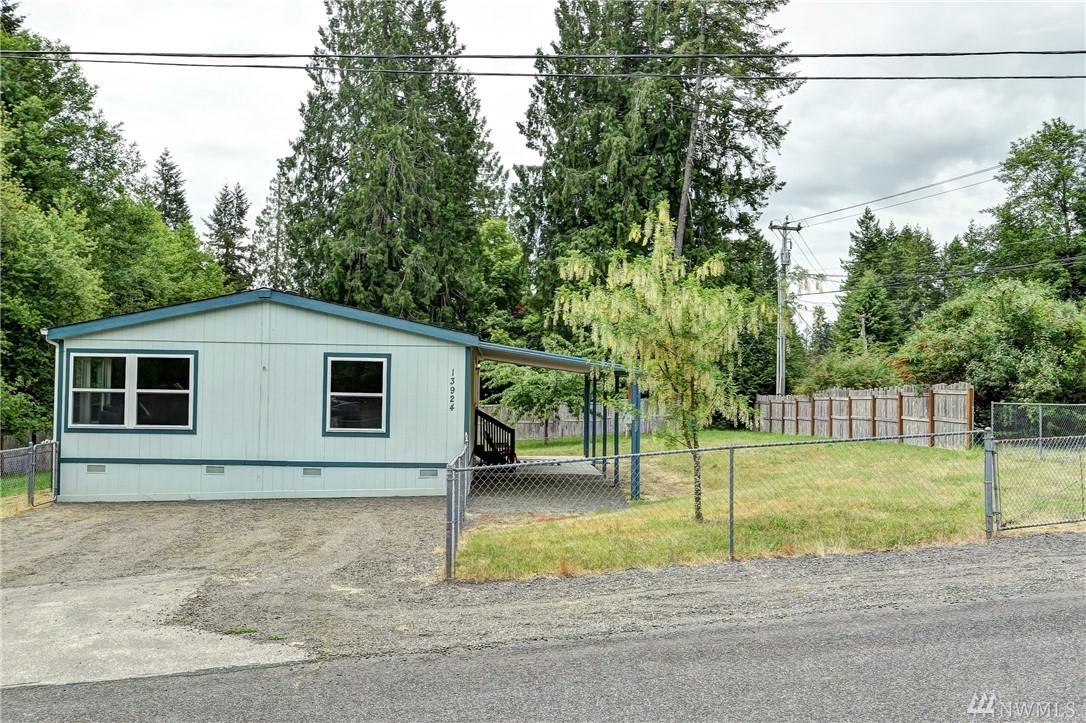13924 136th St Ct - Photo 1