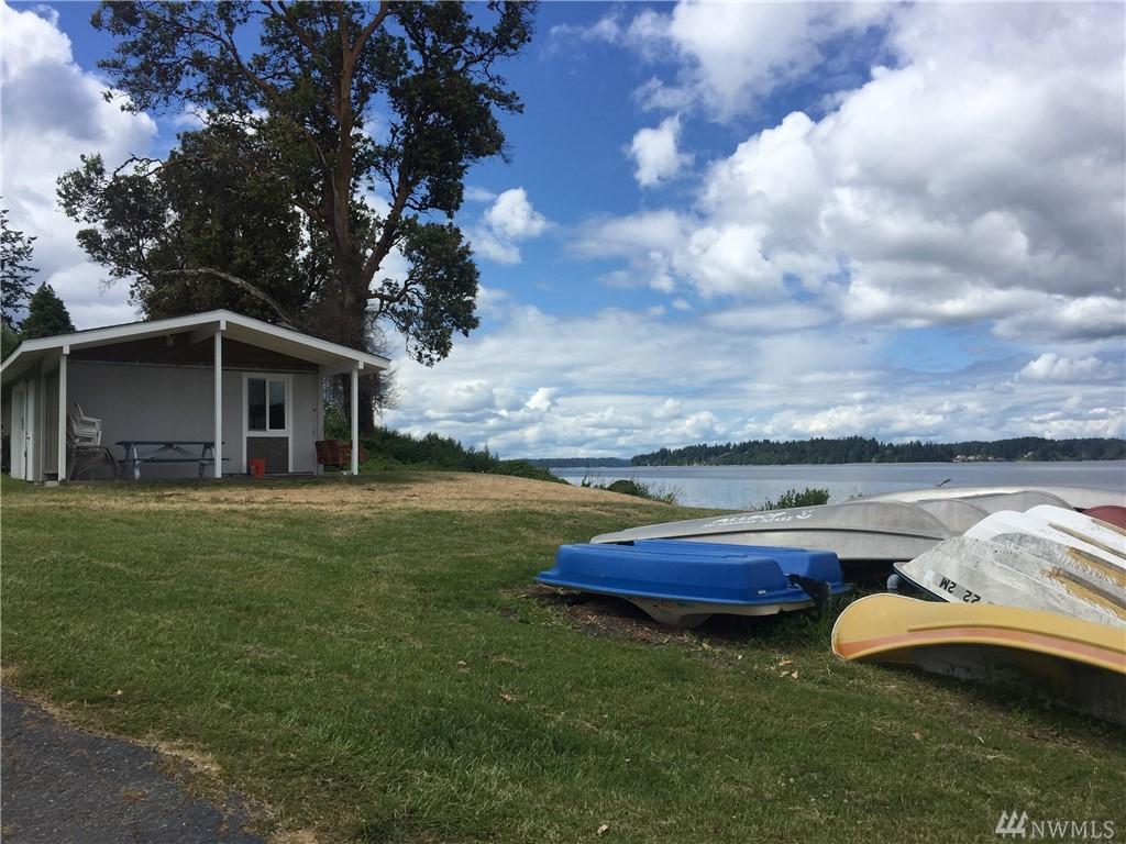 8609 189th Ave - Photo 1