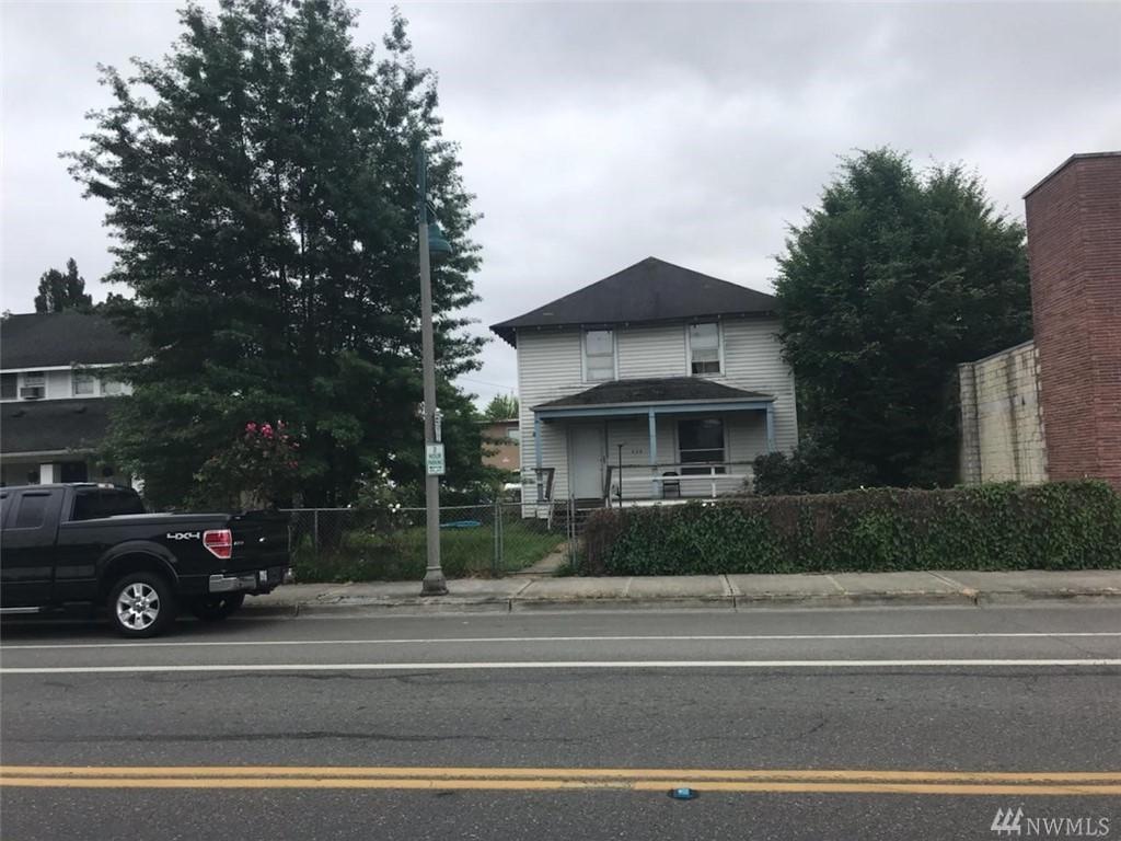 438 Main St - Photo 1