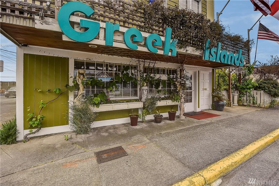 2001 Commercial Ave - Photo 1