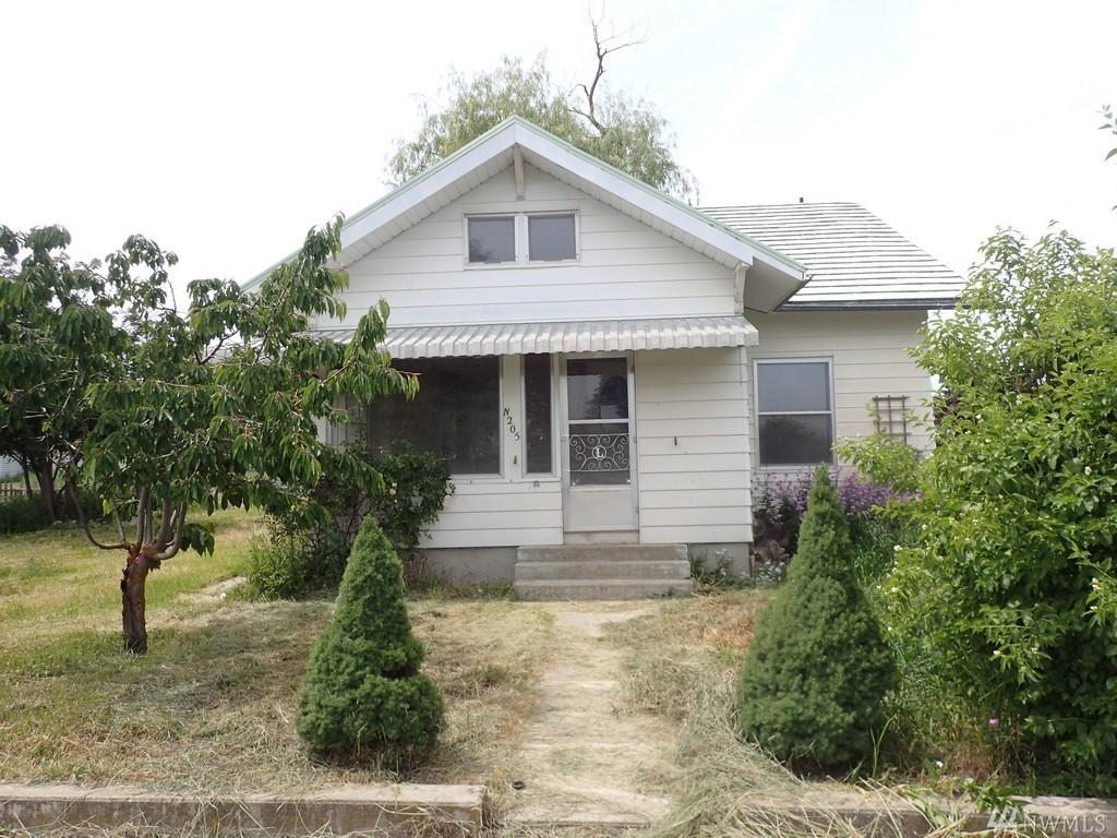 205 6th St - Photo 1