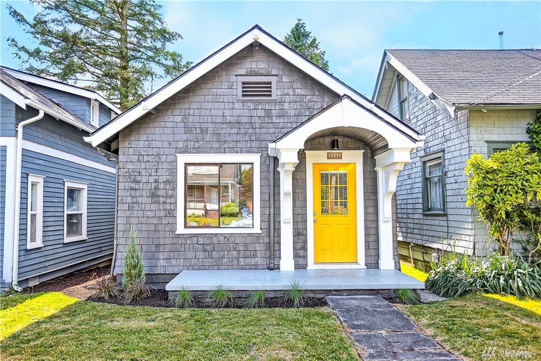 818 Ferry St - Photo 1
