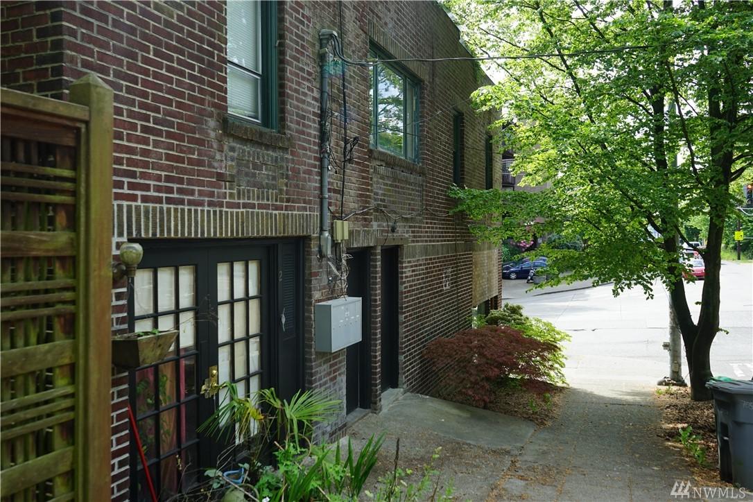 3844 Fremont Ave - Photo 1