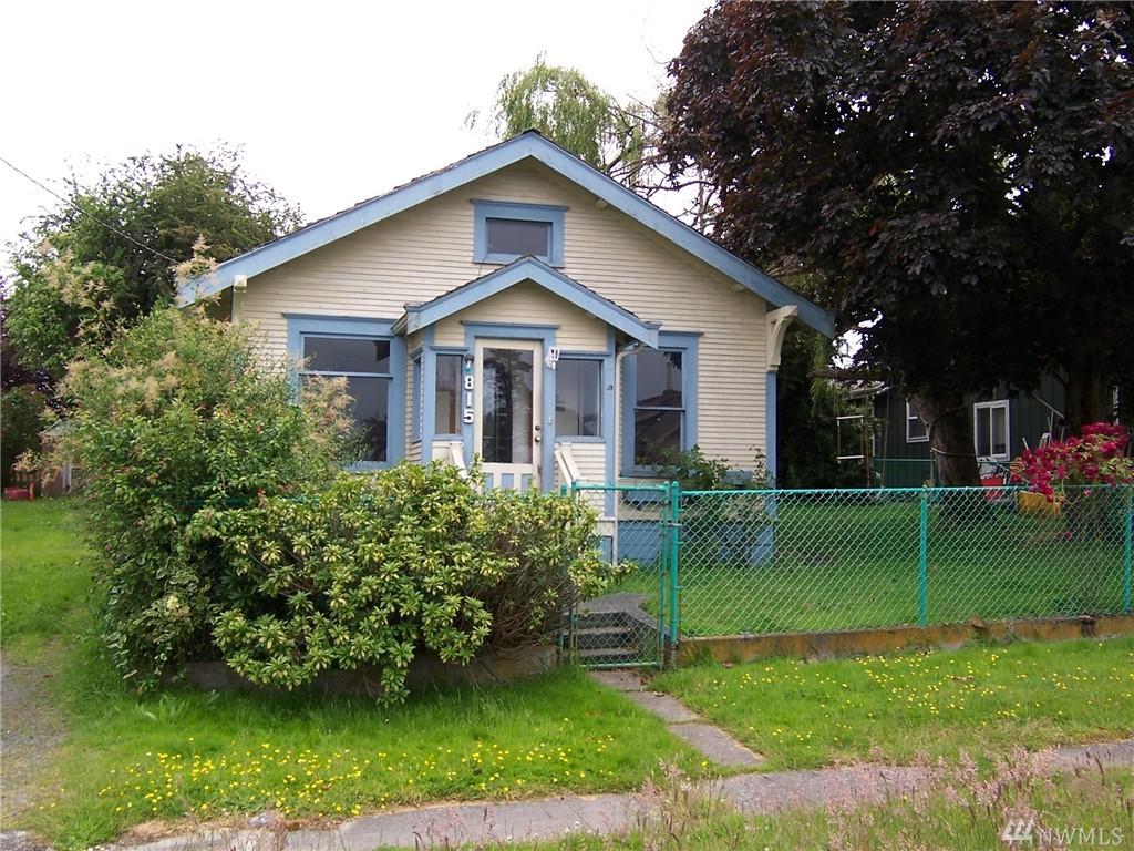 815 26th St - Photo 1