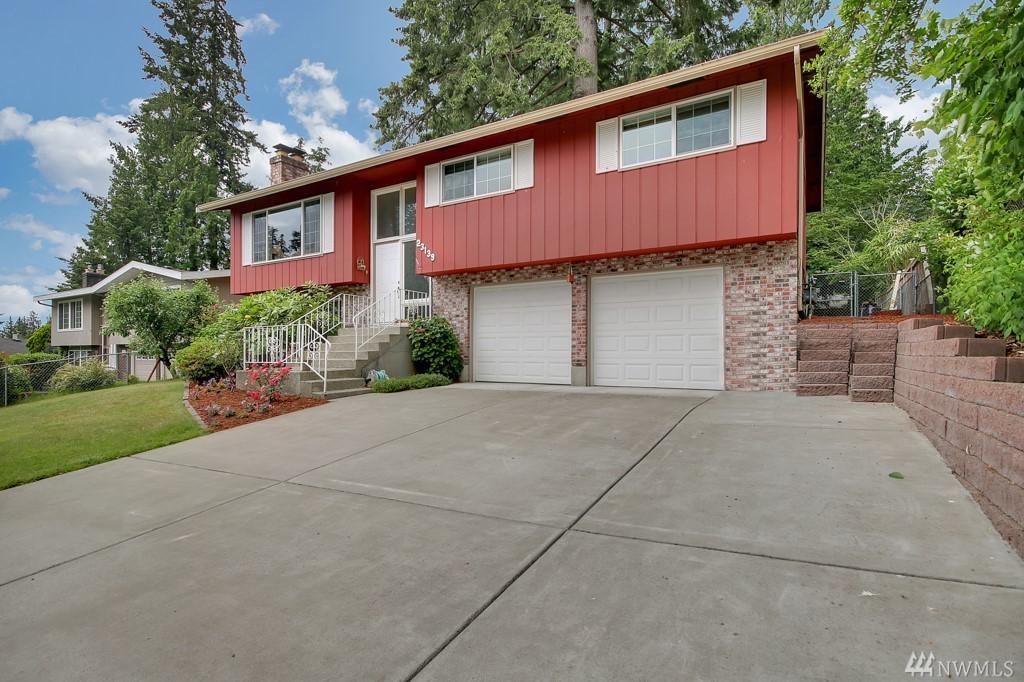 23139 135th Ave - Photo 1