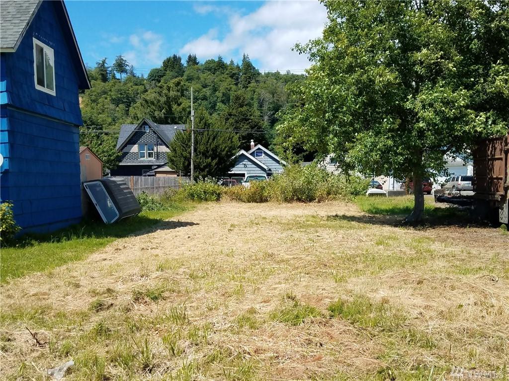 2313 Simpson Ave - Photo 1