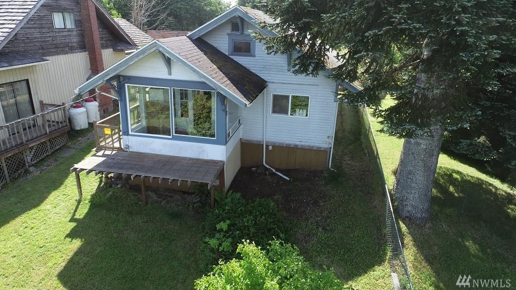 1176 Prospect Ave - Photo 1