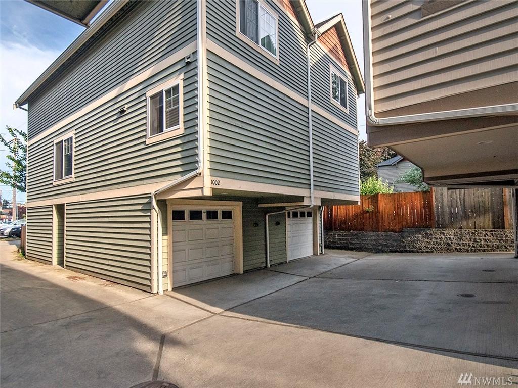 10502 Whitman Ave - Photo 1