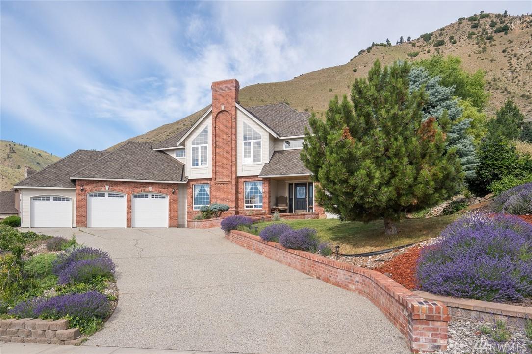 748 Castle Heights - Photo 1