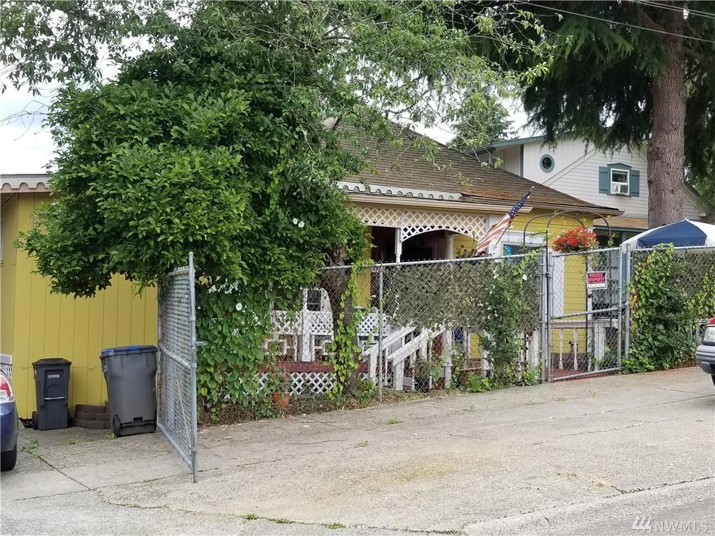 2913 Porter St - Photo 1