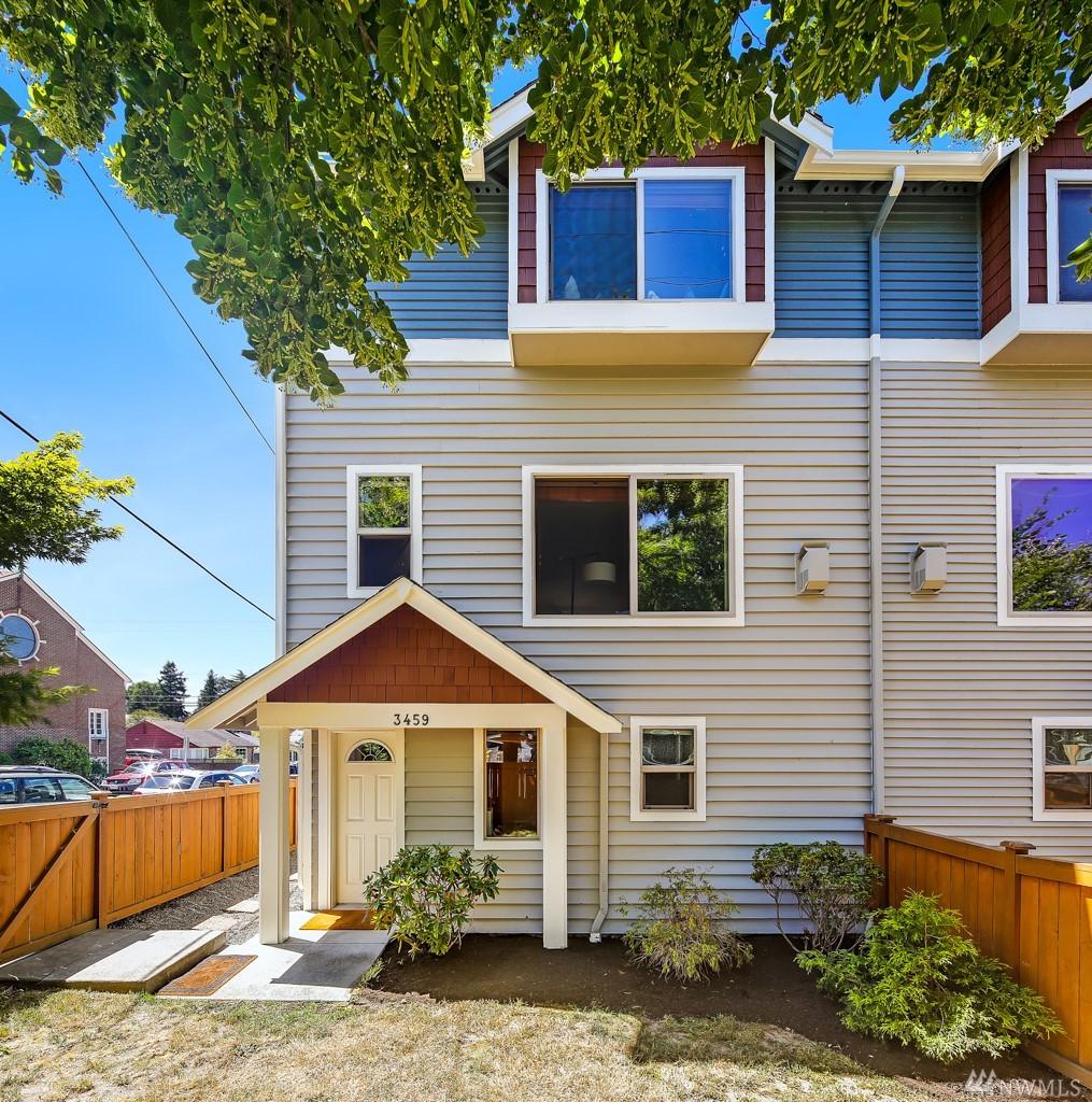 3459 California Ave - Photo 1
