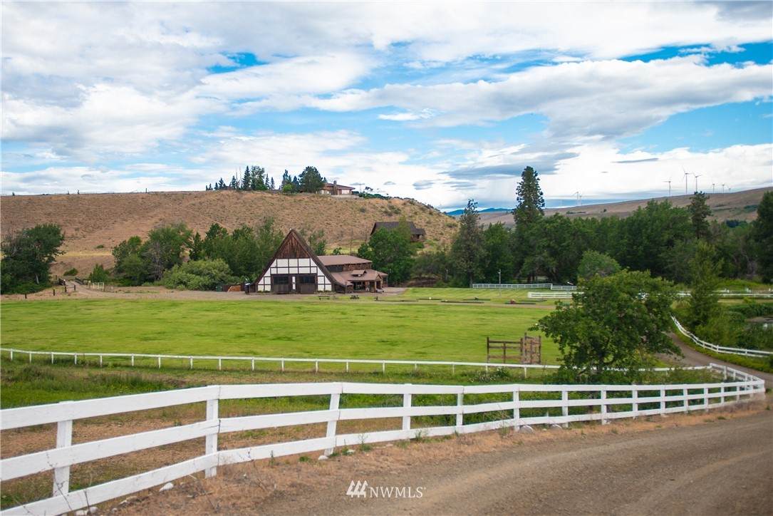 1601 Taneum Road - Photo 1