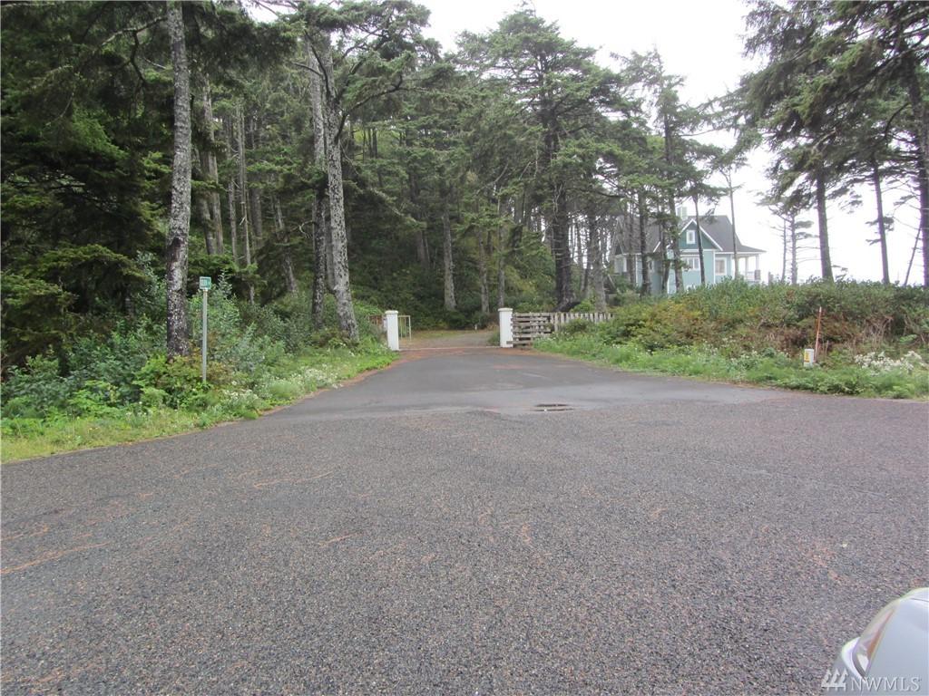 29 Golden Lane - Photo 1