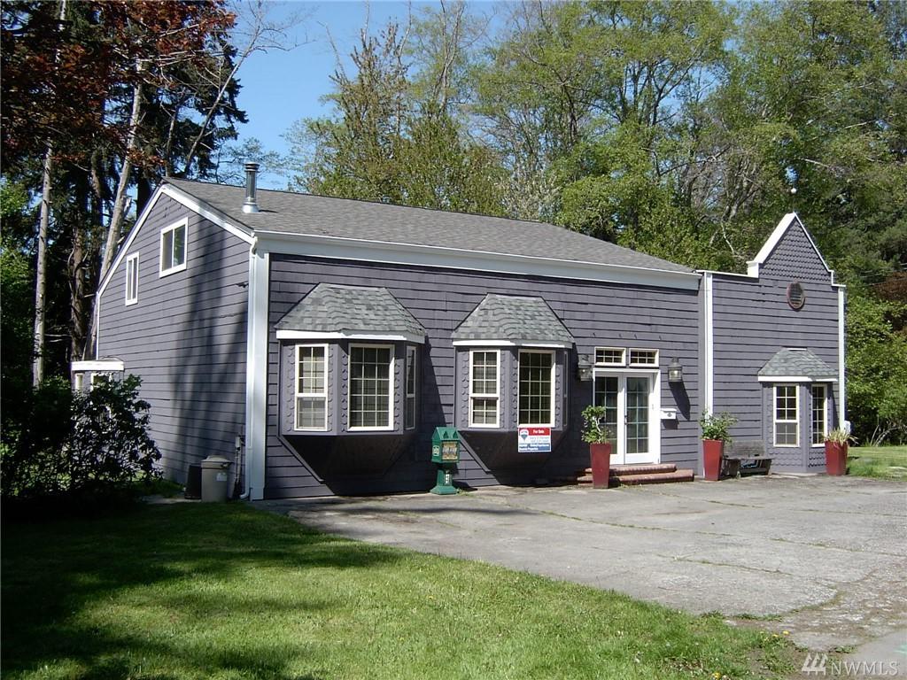 914 Third St - Photo 1