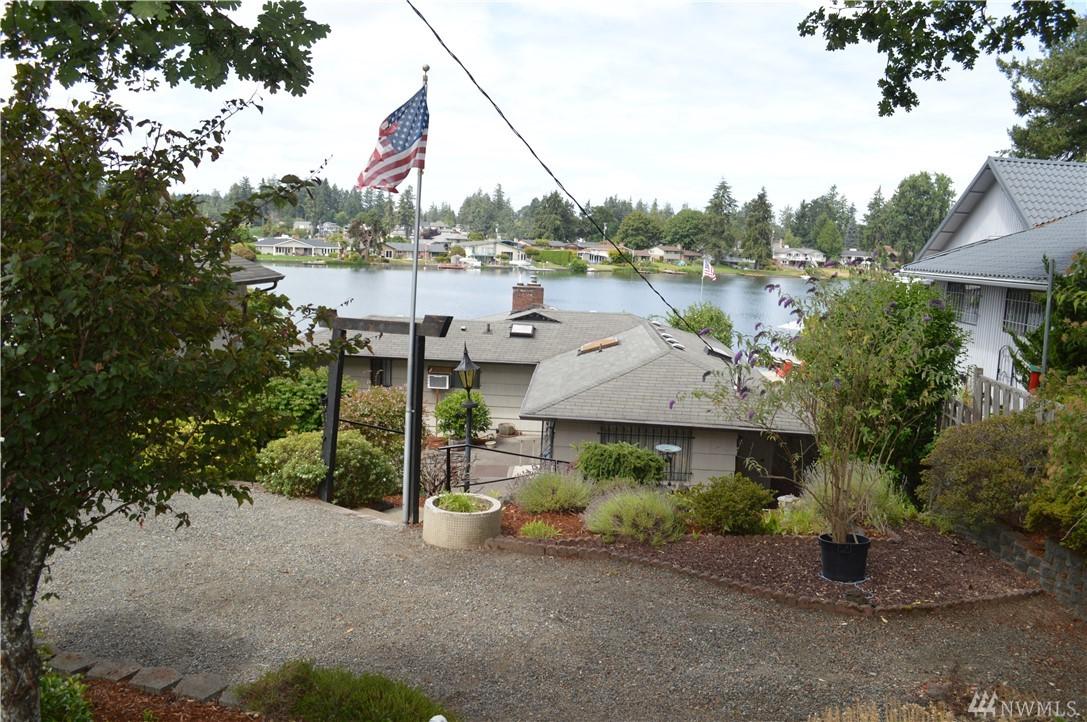 9012 Edgewater Dr - Photo 1
