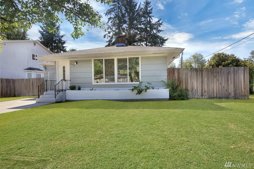 9102 Mckinley Ave - Photo 1