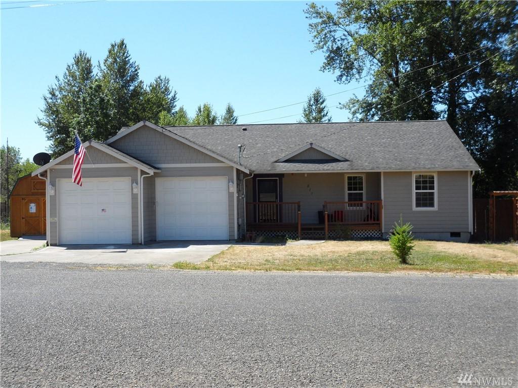 811 St Helens Ave - Photo 1