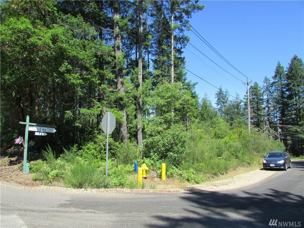 11 Lakeshore Dr - Photo 1