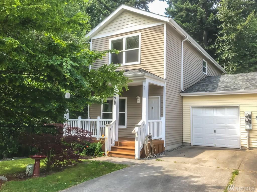 12617 15 Ave - Photo 1