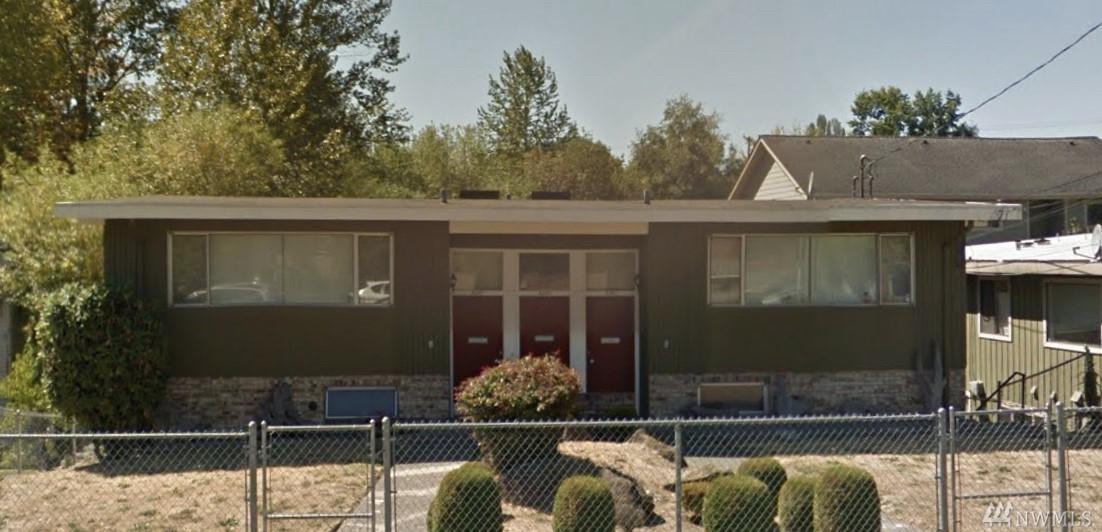 8343 Wabash Ave - Photo 1