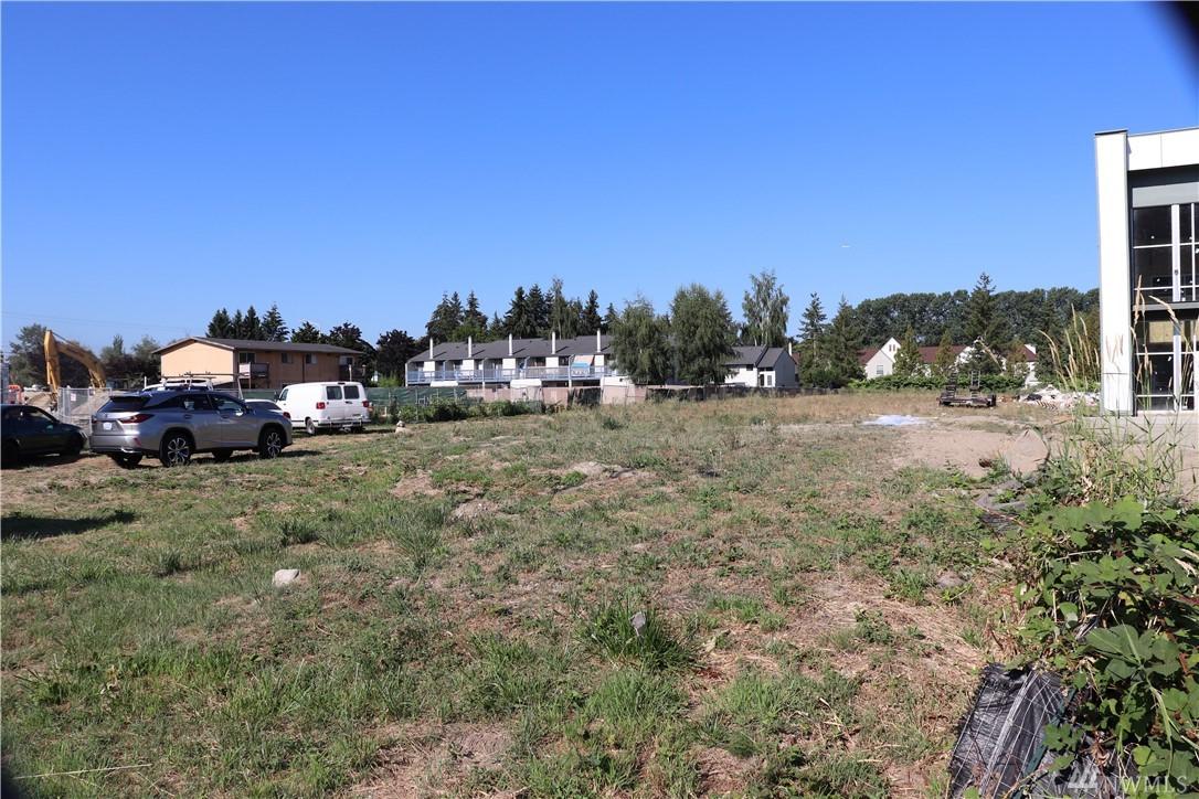 23809 West Valley Hwy - Photo 1