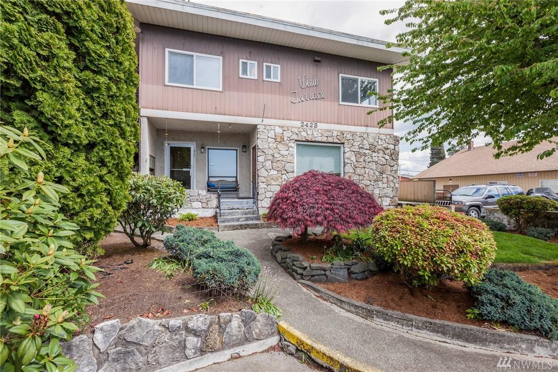 2423 Rucker Ave - Photo 1