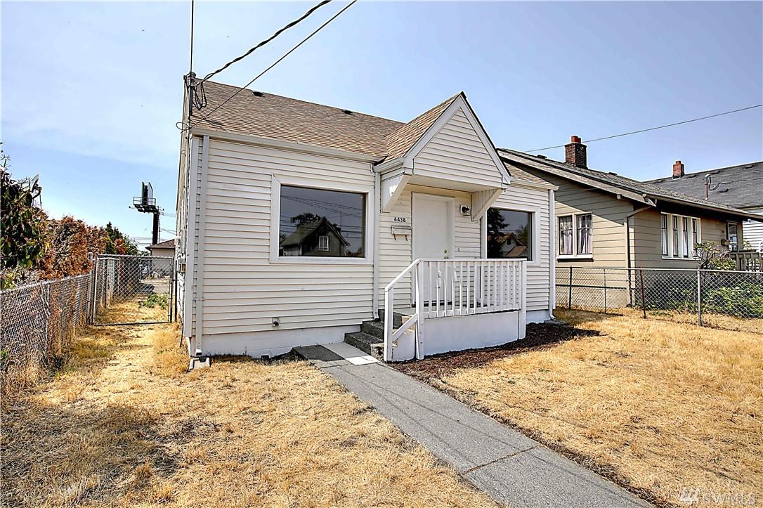 6438 Puget Sound Ave - Photo 1