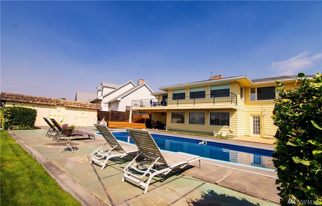 1504 Lakeway Dr - Photo 1