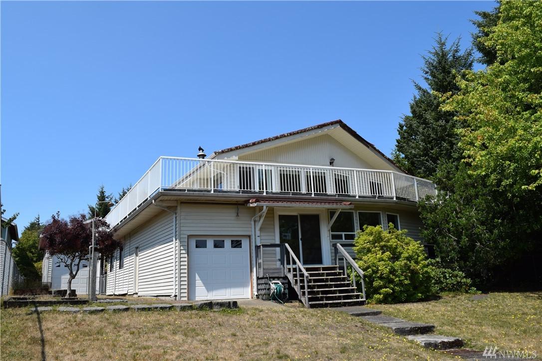 229 Overlake St - Photo 1