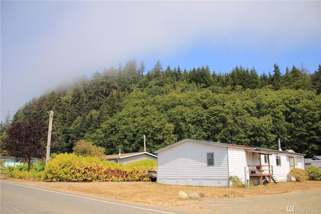560 Frontier St - Photo 1