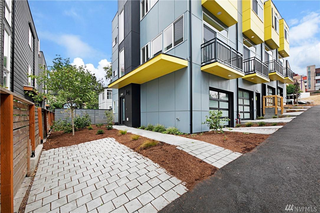 119 15th Ave - Photo 1
