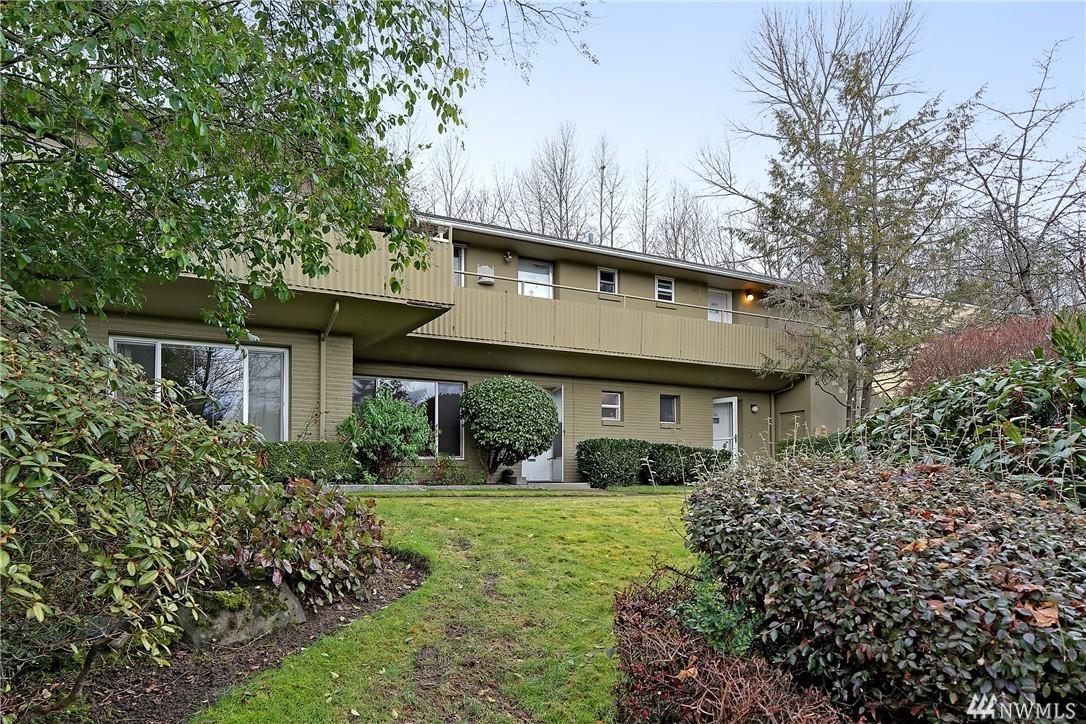 4709 40th Ave - Photo 1