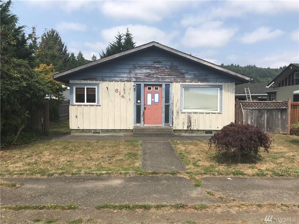 614 Simpson - Photo 1