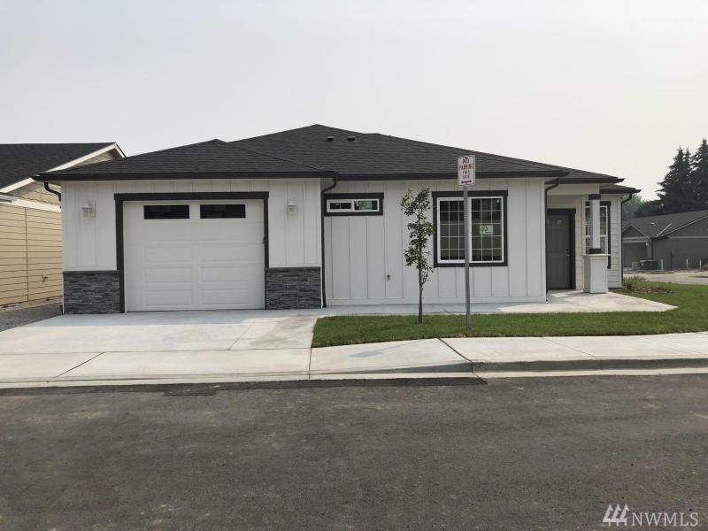 184 Pershing Cir - Photo 1