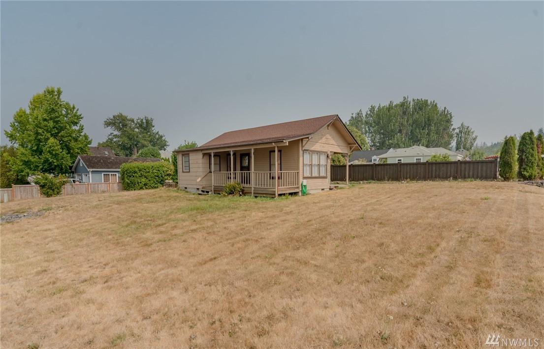603 Martin St - Photo 1