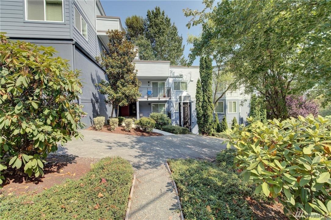 2512 Madison St - Photo 1