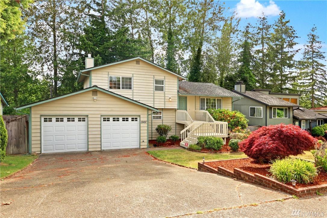 17407 158th Ave - Photo 1
