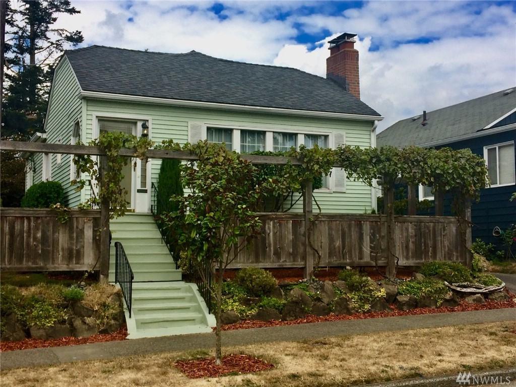 1712 82nd St - Photo 1