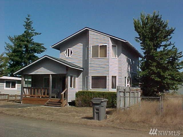 728 Adams St - Photo 1